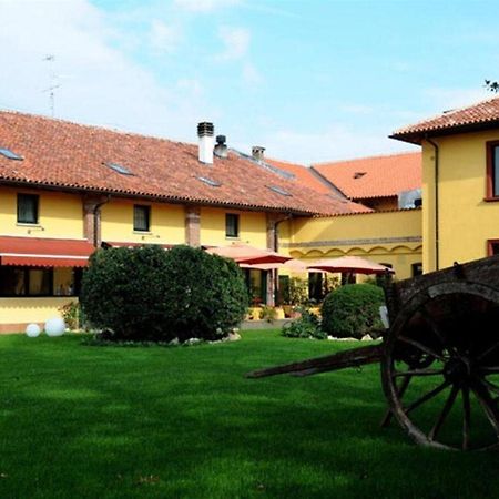 Hotel Cascina Marisa Опера Екстериор снимка