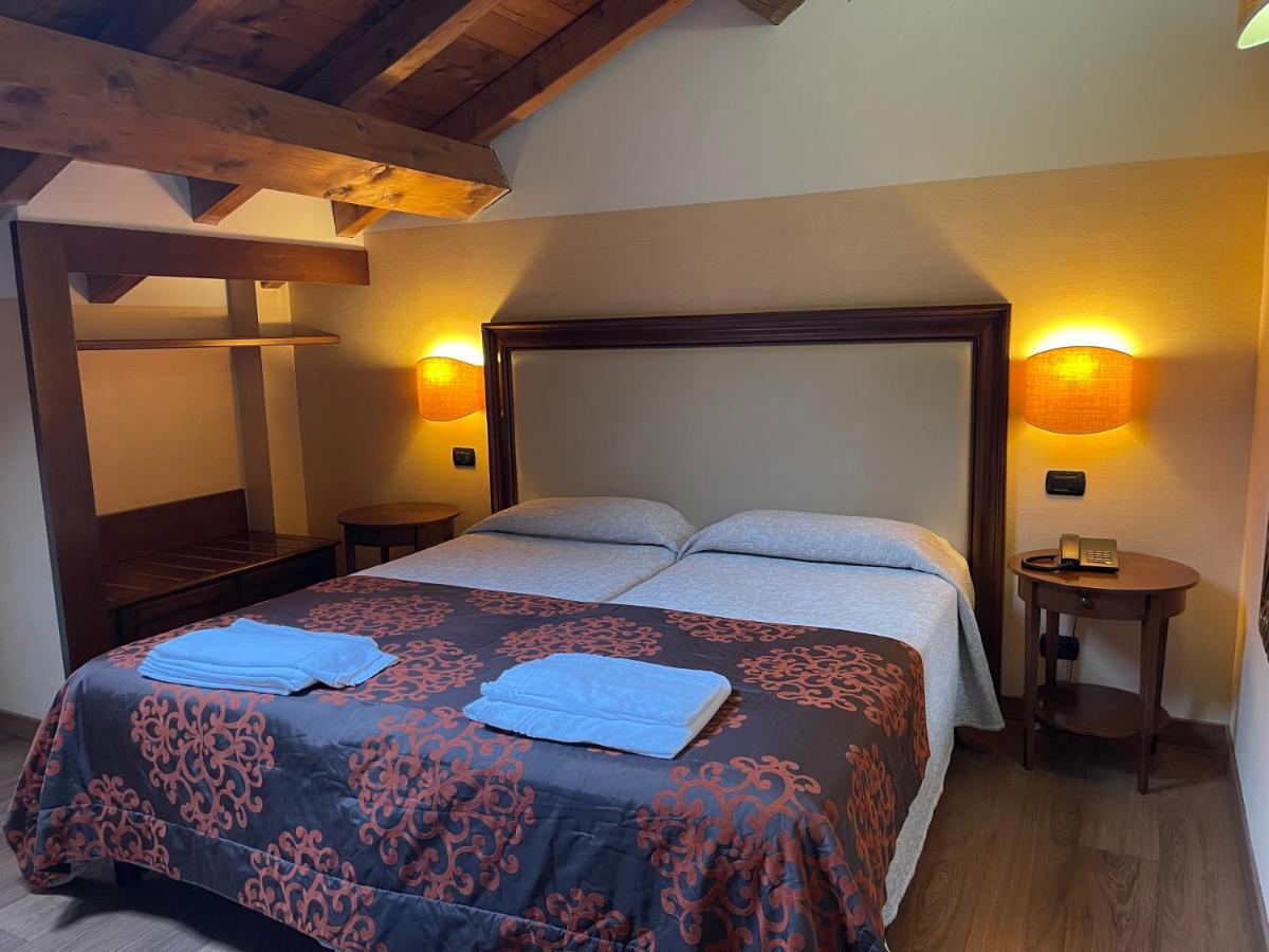 Hotel Cascina Marisa Опера Екстериор снимка