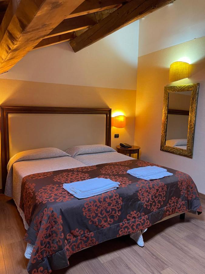 Hotel Cascina Marisa Опера Екстериор снимка